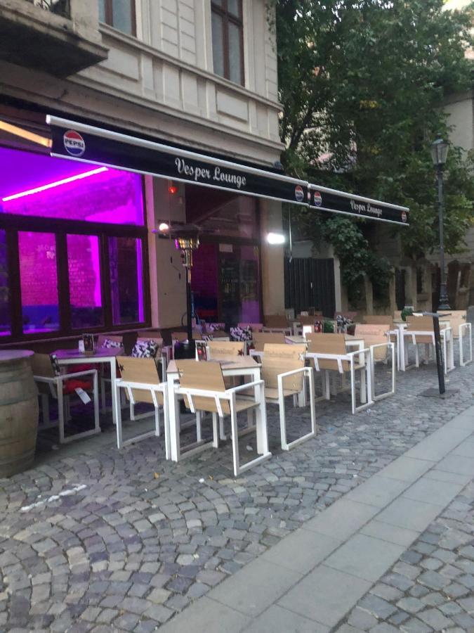 Old Town Bar On Street Tonitza Bucarest