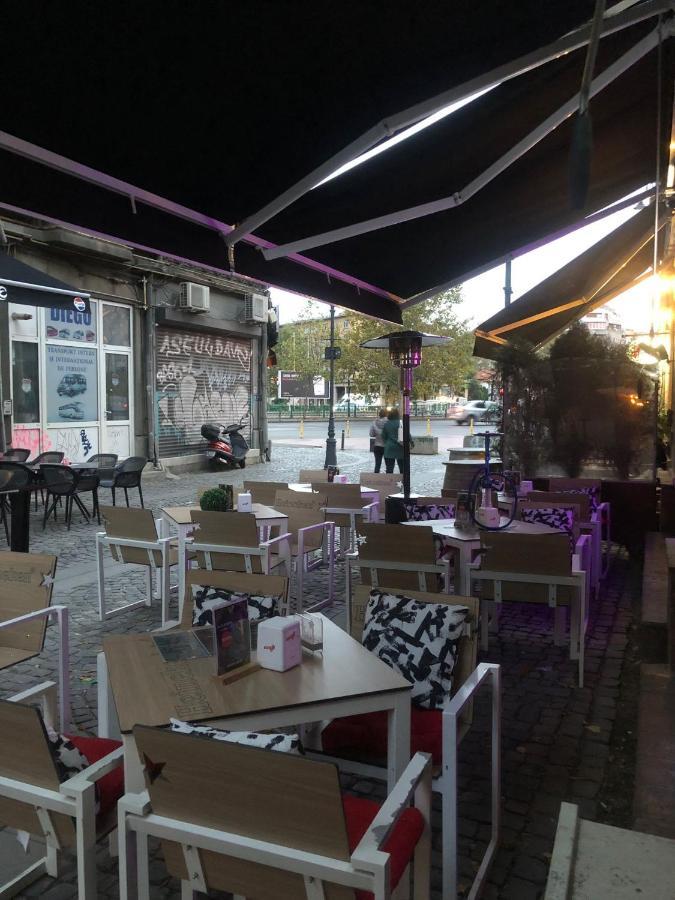 Old Town Bar On Street Tonitza Appartamento
