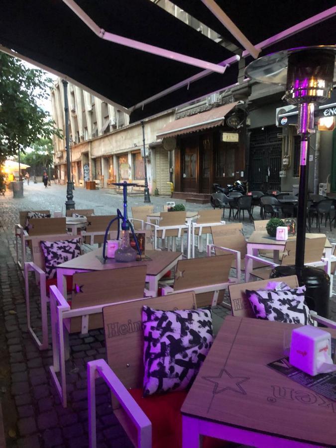 Old Town Bar On Street Tonitza * Bucarest